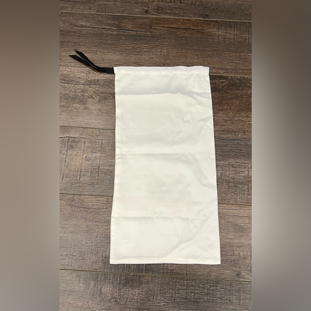 Gucci White Satin Dust Bag with Black Drawstring - Picture 3 of 6